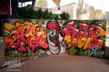 Graffiti Wall - Photo by skuha - wes2, skuha, napis (2012)
