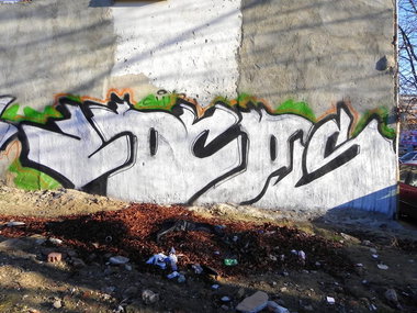 Graffiti Bombing - Photo by slonero - slone, stent, locos (2013)
