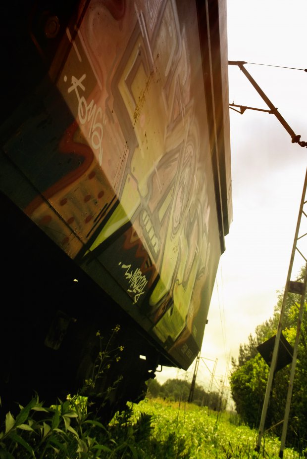 Graffiti Train - Photo by smOkers3 - koms (2014)