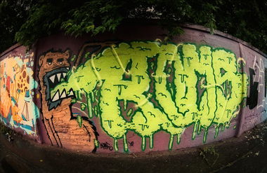 Graffiti Wall - Photo by smOkers3 - KOMS (2014)