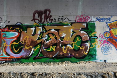 Graffiti Wall - Photo by smOkers3 - koms (2014)