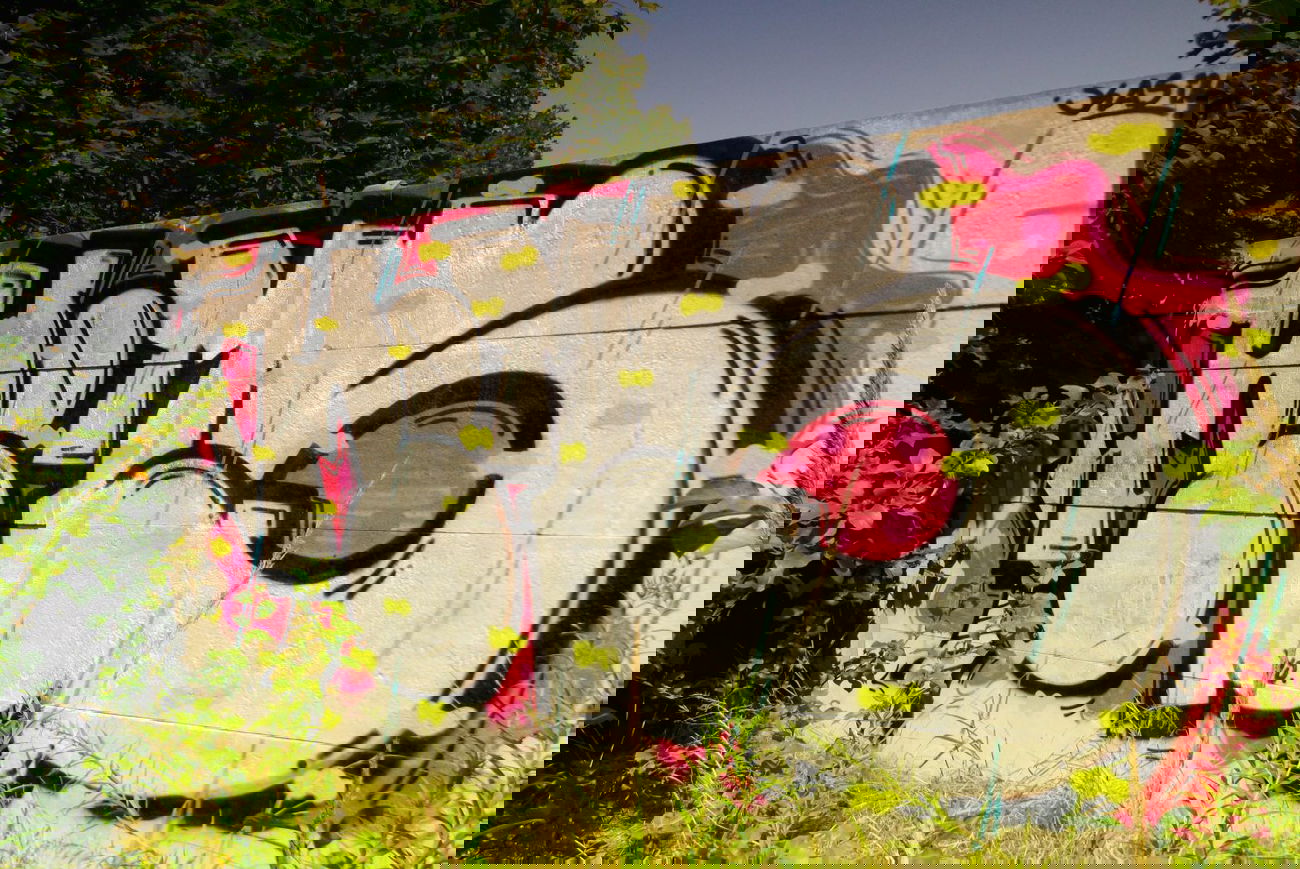 Graffiti Wall - Photo by smOkers3 - koms (2014)