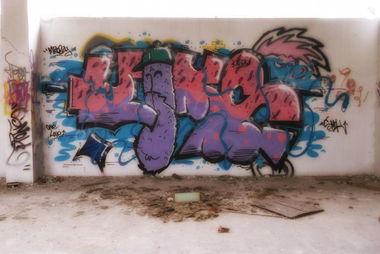 Graffiti Wall - Photo by smOkers3 - koms (2014)