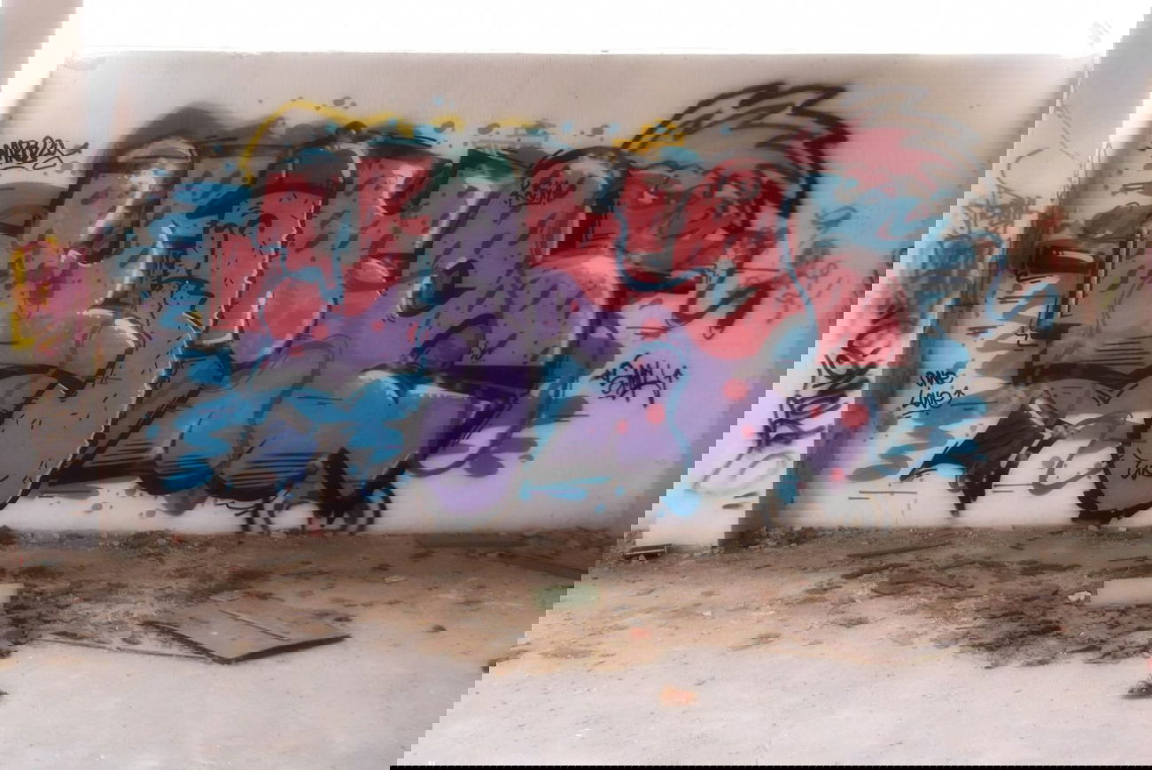 Graffiti Wall - Photo by smOkers3 - koms (2014)