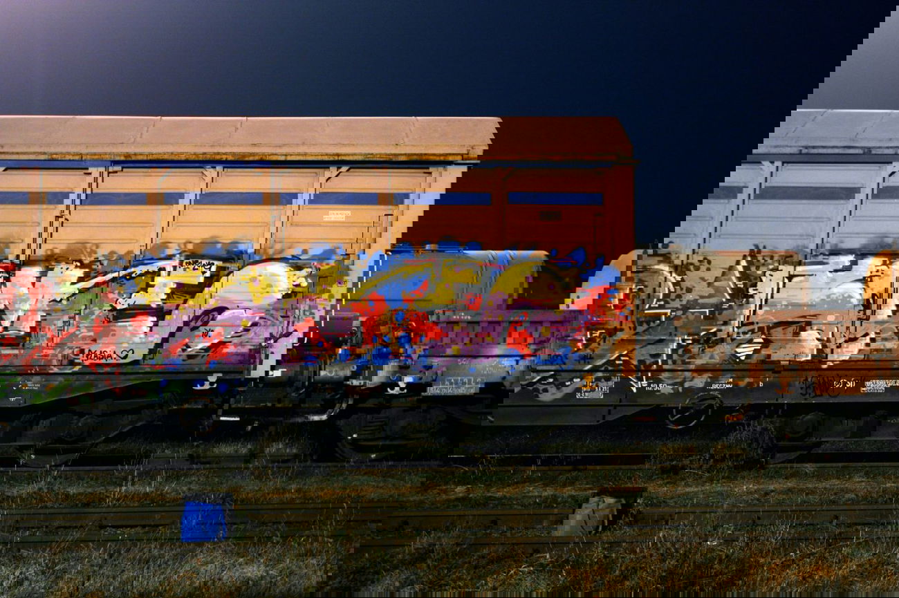 Graffiti Train - Photo by smOkers3 - koms (2014)