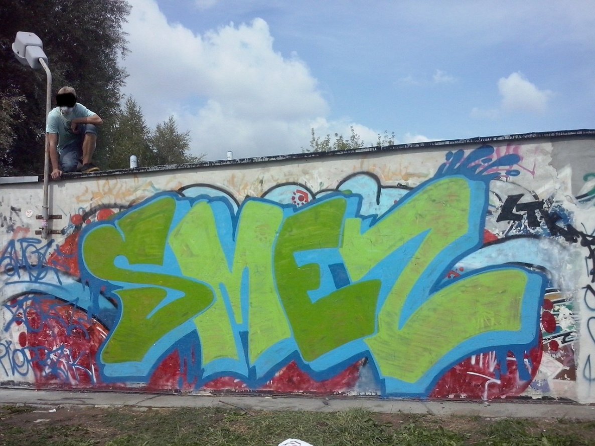 Graffiti Wall - Photo by smez - Smez (2014)