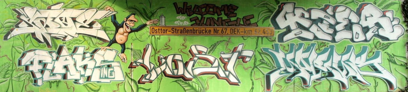Graffiti Wall - Photo by smoe - smoe, skillart, smoenova (2011)