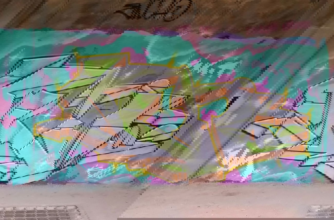 Graffiti Wall - Photo by smokealot - klio