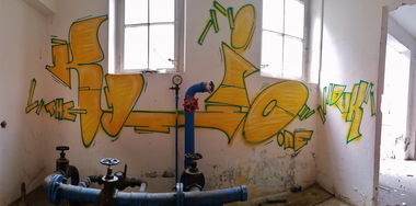 Graffiti Artwork - Photo by smokealot - klio