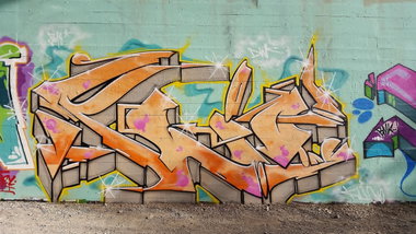 Graffiti Wall - Photo by smokealot - klio