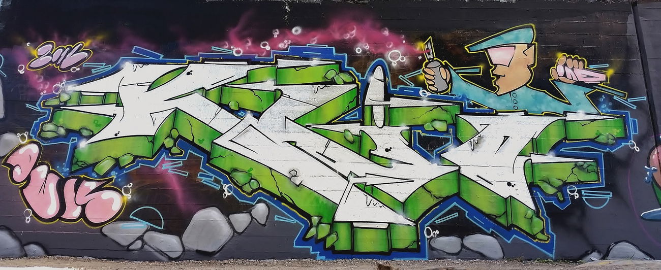 Graffiti Photo by smokealot - klio