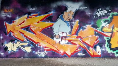 Graffiti Wall - Photo by smokealot - klio