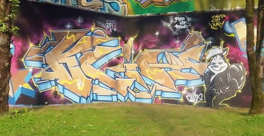 Graffiti Wall - Photo by smokealot - klio