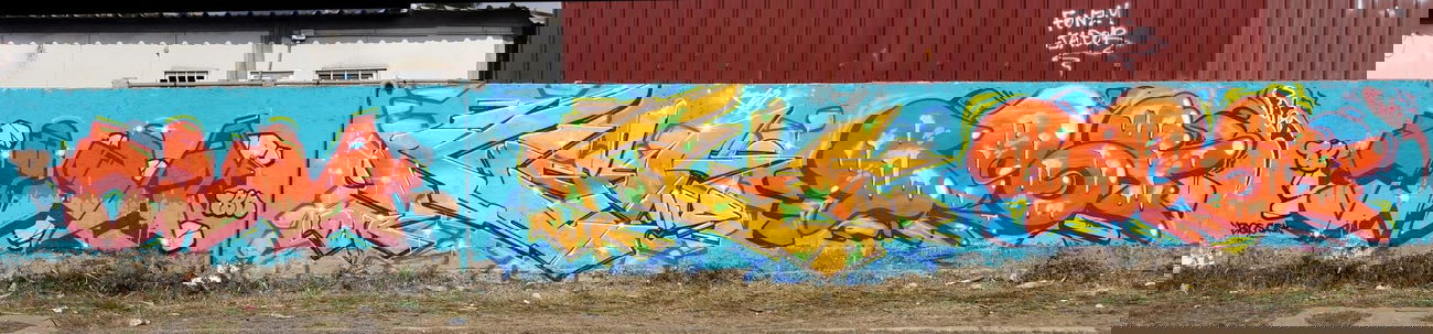 Graffiti Wall - Photo by smokealot - kina, klio, scot