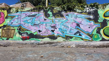 Graffiti Wall - Photo by smokealot - keule