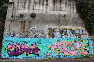 Graffiti Wall - Photo by smokealot - kina, klio