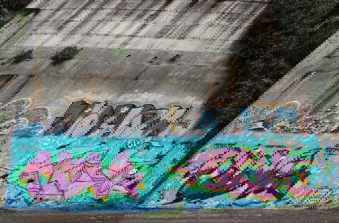 Graffiti Wall - Photo by smokealot - kina, klio