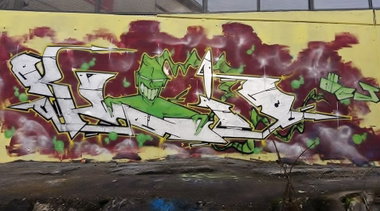 Graffiti Wall - Photo by smokealot - klio