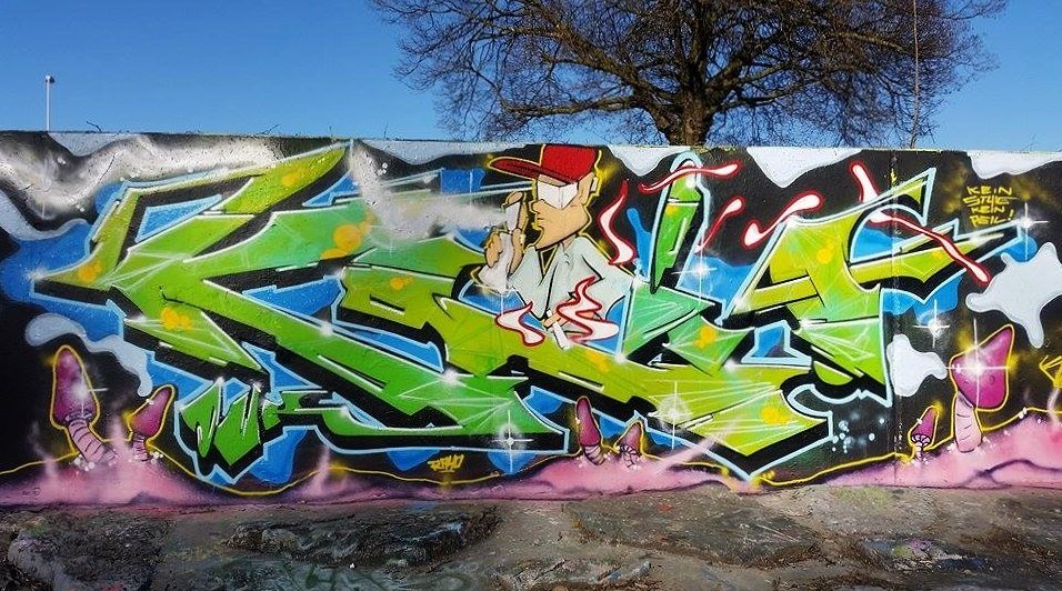 Graffiti Wall - Photo by smokealot - klio