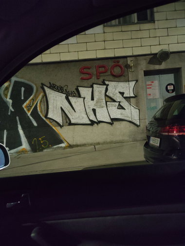 Graffiti Bombing - Photo by snapshotsport - nhs, nhscrew, arus