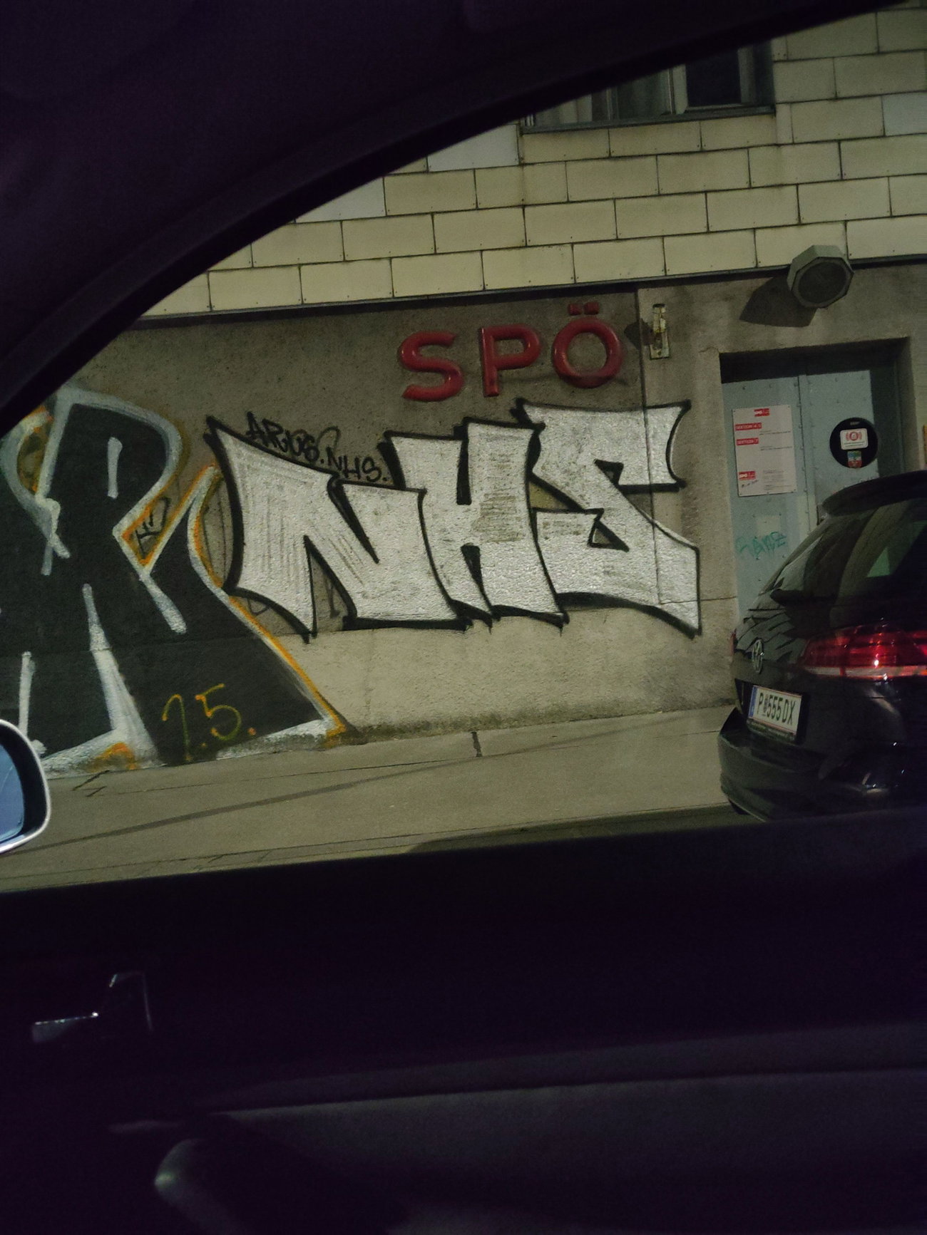 Graffiti Bombing - Photo by snapshotsport - nhs, nhscrew, arus