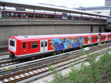 Graffiti Train in HAMBURG - Photo by snaqq - BK, Blitzkrieg