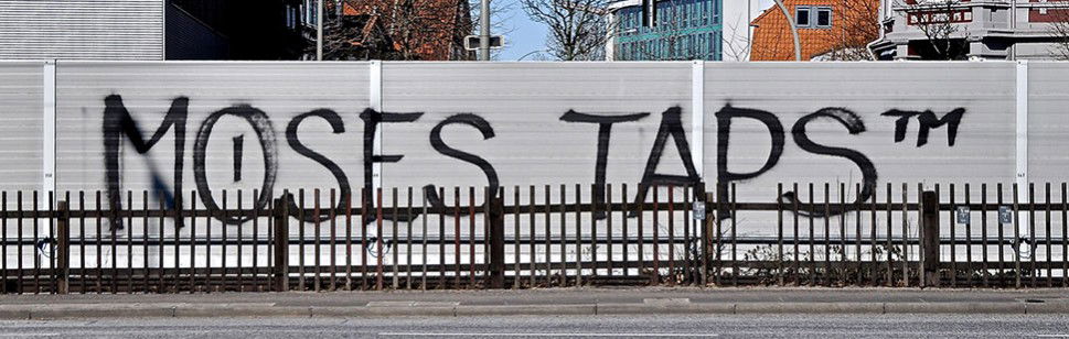 Graffiti Wall - Photo by snaqq - Moses, Taps (2013)