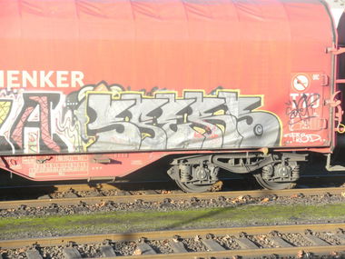 Graffiti Train - Photo by snekkerz - sfers