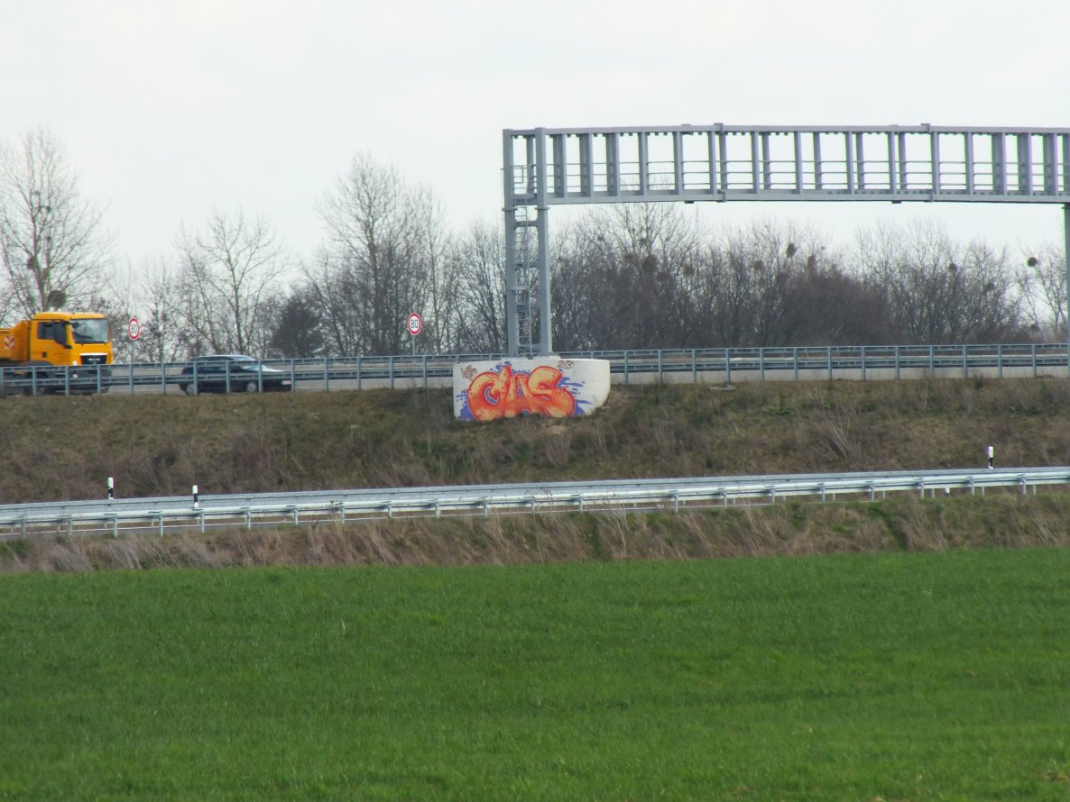 Graffiti Wall in Duisburg - Photo by snekkerz - qws, peso (2013)