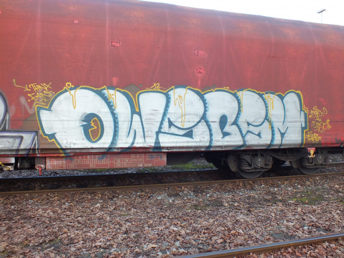 Graffiti Train in Duisburg - Photo by snekkerz - qws, bsm, koet (2012)