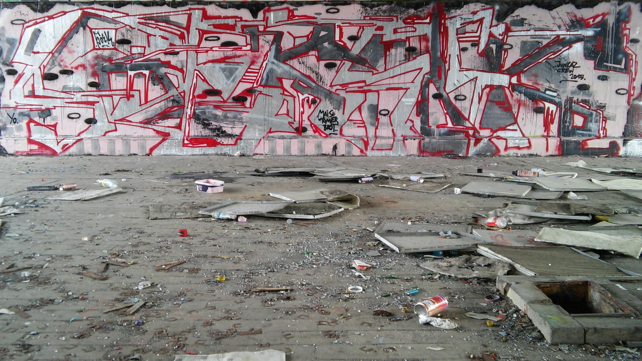 Graffiti Wall - Photo by soekk - junkaz (2015)