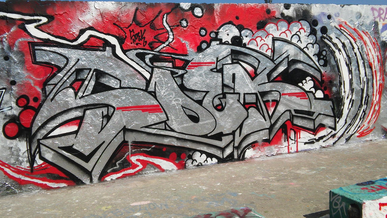 Graffiti Wall - Photo by soekk - junkaz