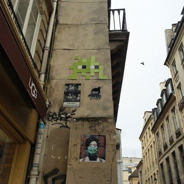 Graffiti Street Art in Paris - Photo by soeugene - street, art, paris