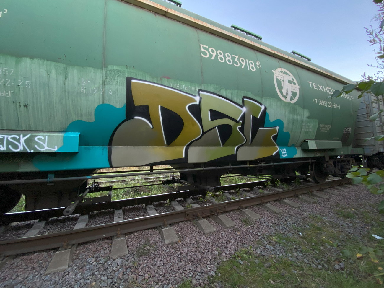 Graffiti Train in Указать Местоположение - Photo by soket2dsl - freights, bombing, graffiti (2024)