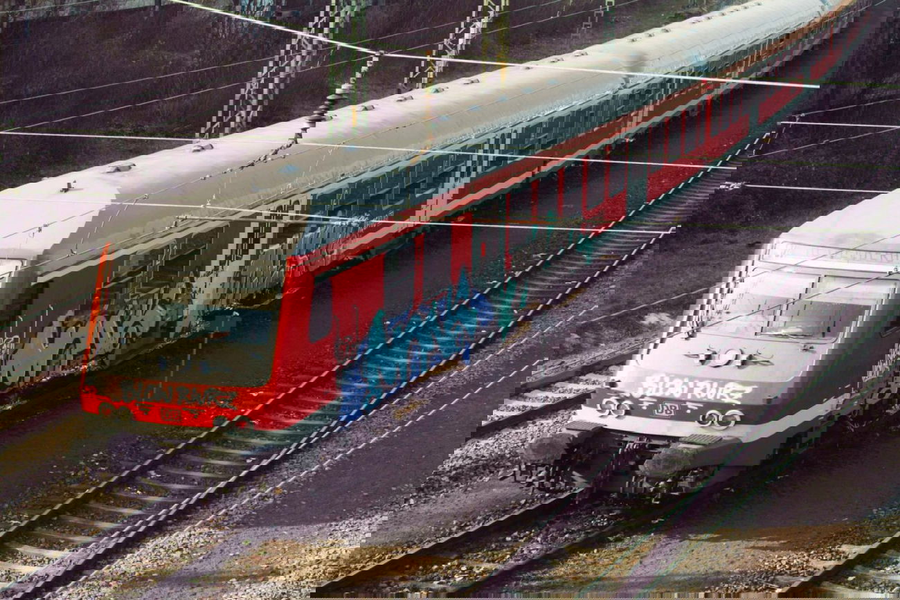 Graffiti Train - Photo by solaplexus - Mesk, Blow