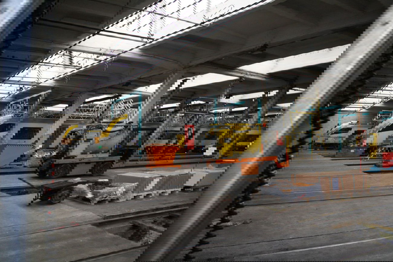 Graffiti Train - Photo by solaplexus - Desiro