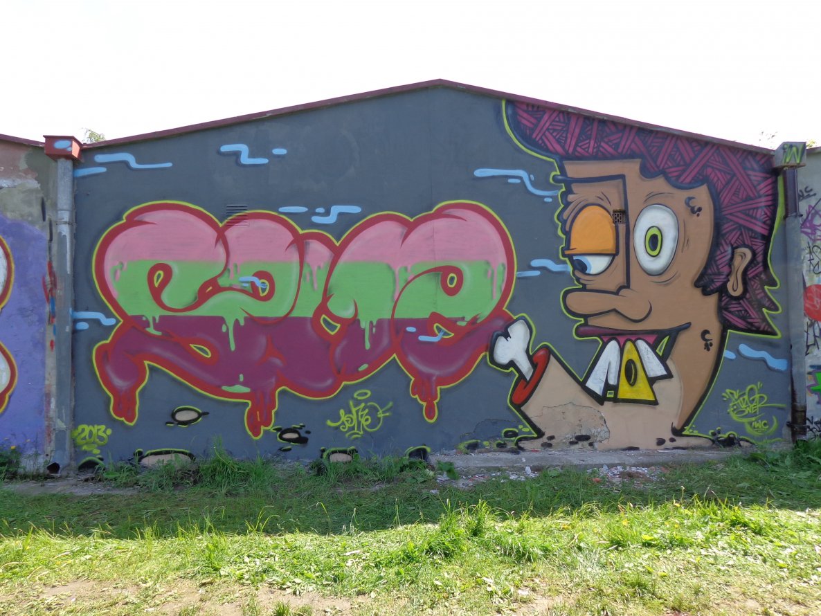 Graffiti Wall - Photo by some