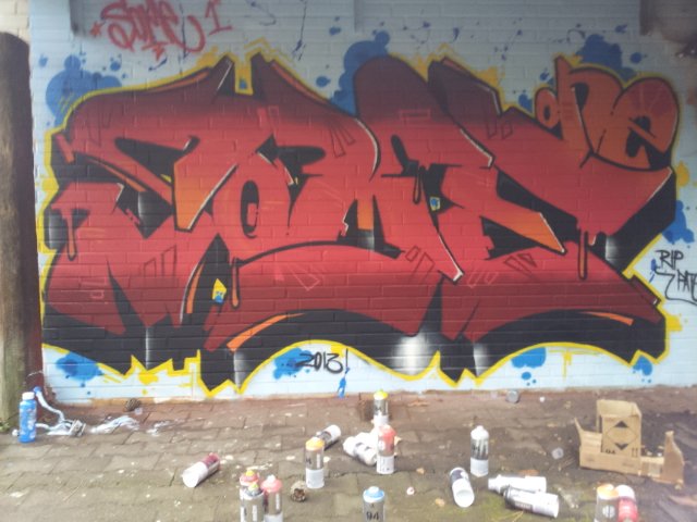 Graffiti Wall - Photo by some1 (2013)