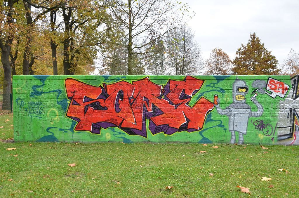 Graffiti Wall - Photo by some1 - some1, someone, sta