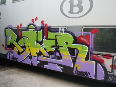 Graffiti Train - Photo by somer - somer (2013)