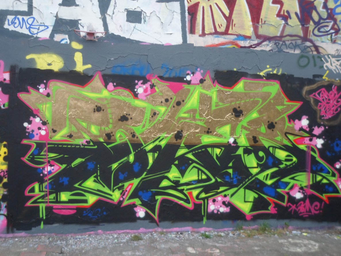 Graffiti Wall - Photo by somer