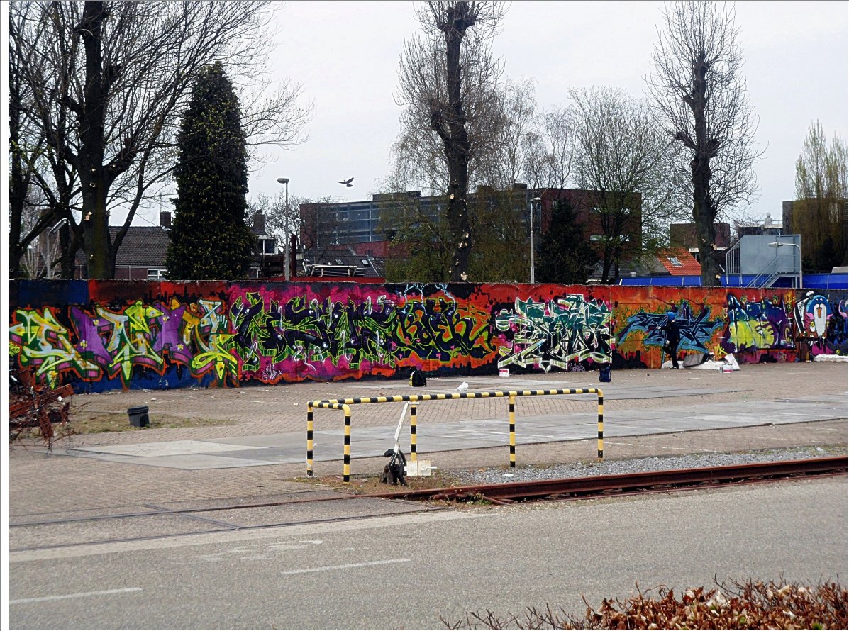 Graffiti Wall - Photo by somer