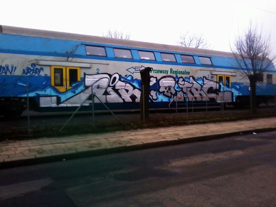 Graffiti Train - Photo by somer - air, frc(somer, cruze