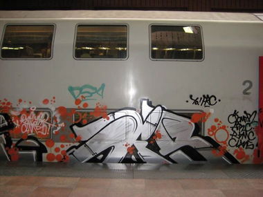 Graffiti Wall - Photo by somer