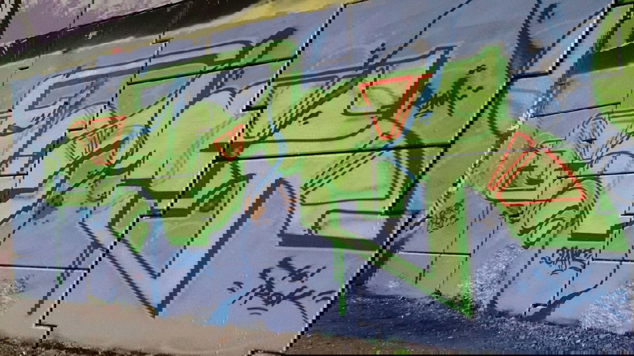 Graffiti Wall - Photo by somer