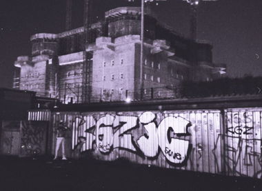 Graffiti Bombing - Photo by sone89jc - sone, gucci, kgz (2020)