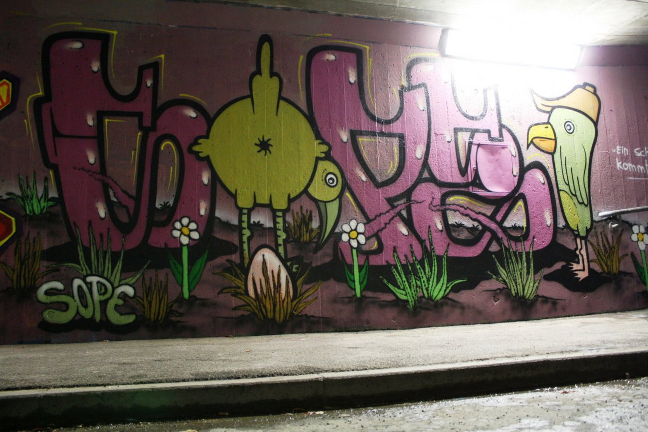 Graffiti Wall - Photo by sope798 (2014)