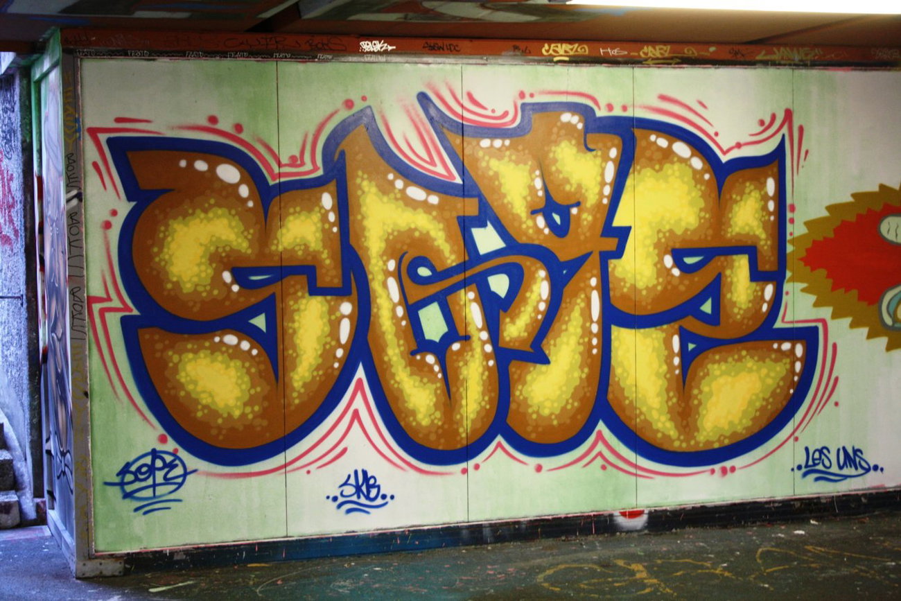Graffiti Wall in Lausanne - Photo by sope798 - sope, sope798, skb (2013)