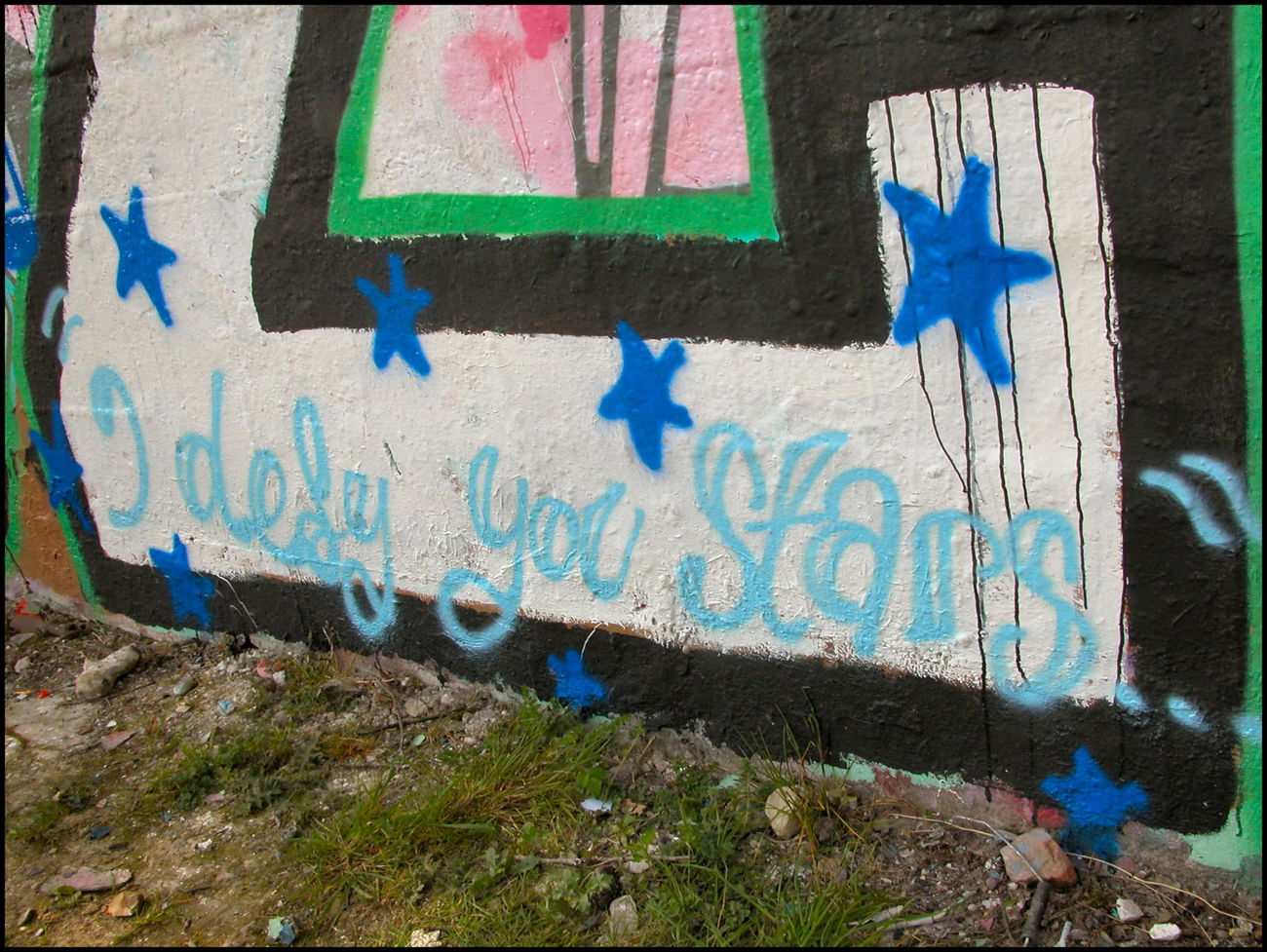 Graffiti Wall - Photo by sora86 - quotes (2011)