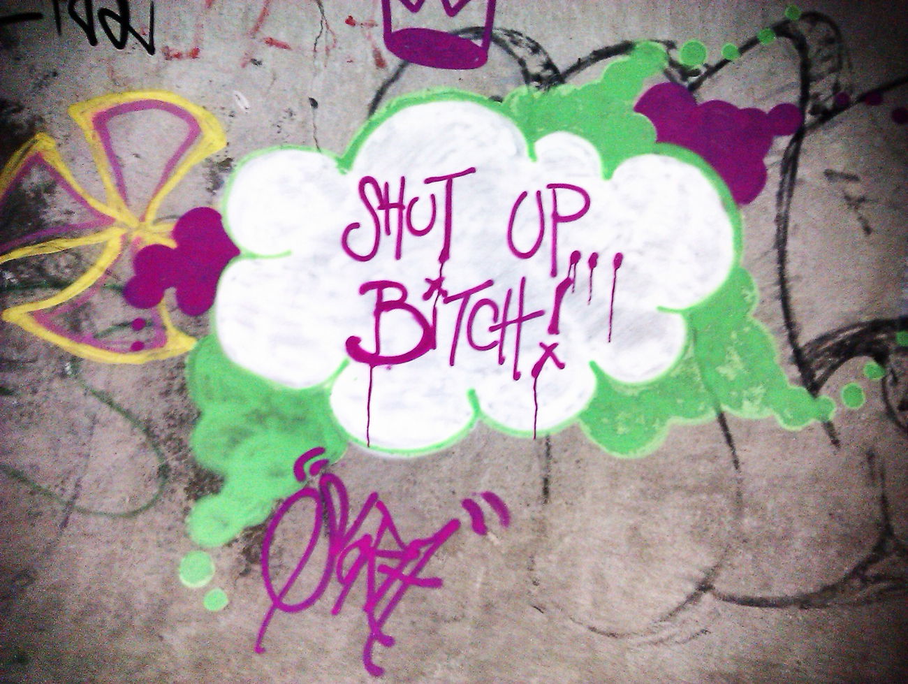 Graffiti Wall - Photo by sora86 (2012)